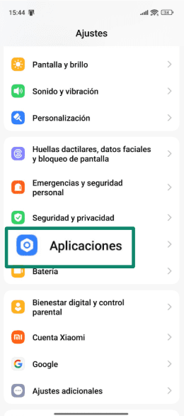 Android Settings screen with 'Apps' highlighted.