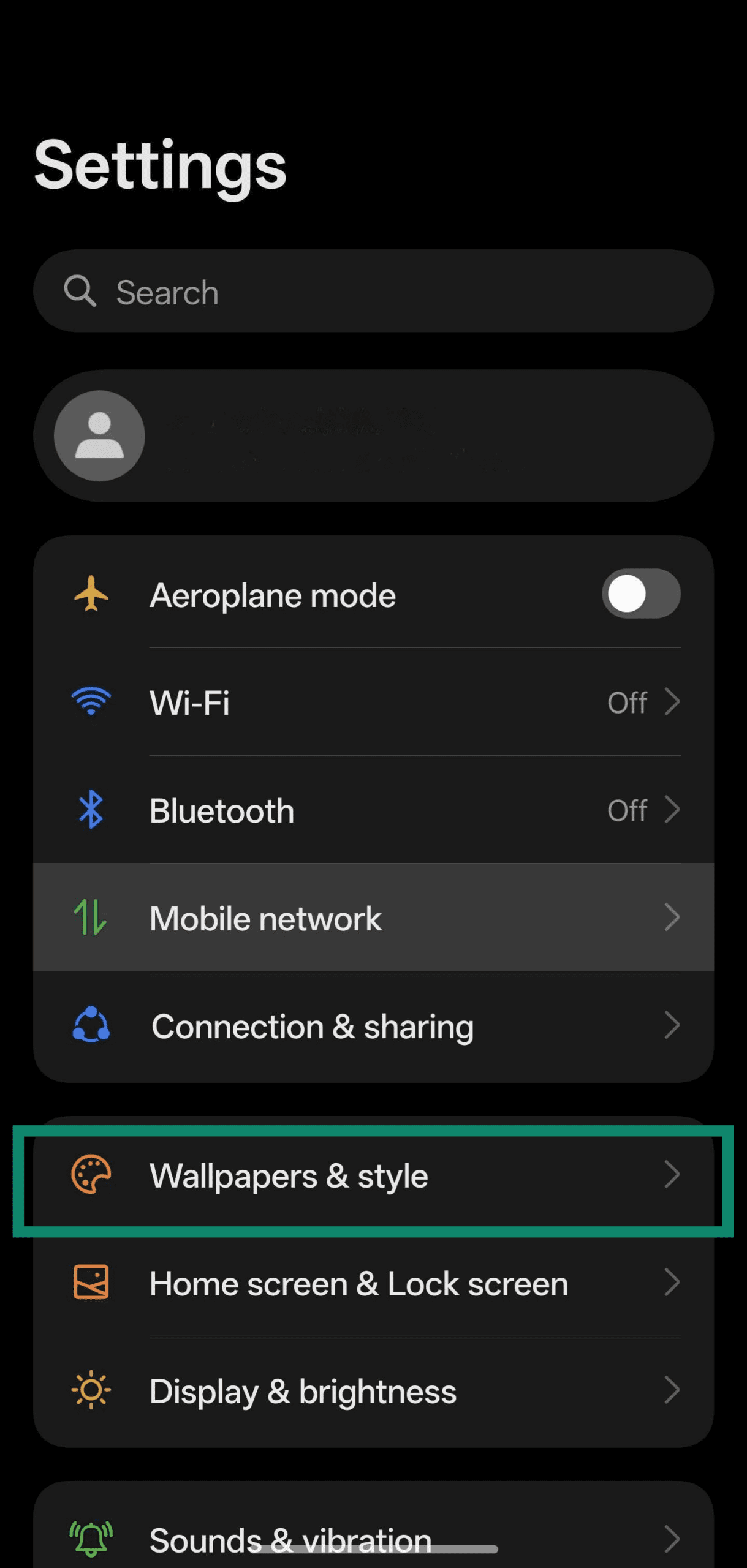 Screenshot showing how to access the Wallpapers & style menu from OnePlus' settings menu