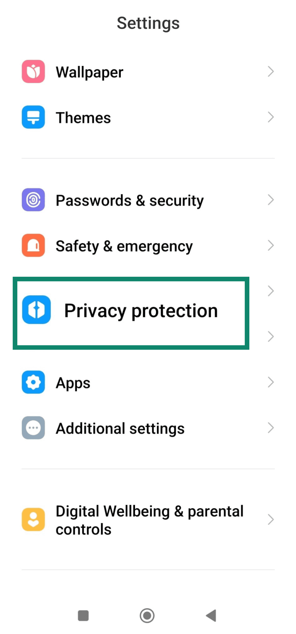 Privacy protection option highlighted in Android Settings menu.
