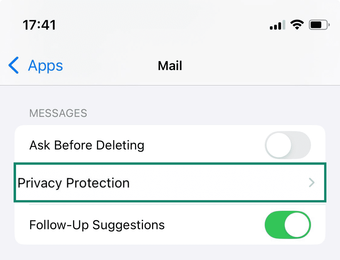 The Mail settings page on an iPhone, with the Privacy Protection option highlighted.