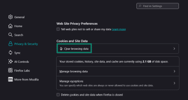 Clear browsing data highlighted in the Privacy & Security menu of Firefox.